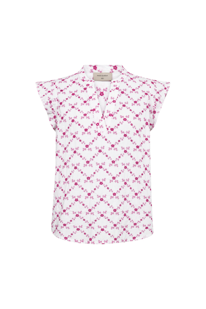 Witte blouse van Freequent met fuchsia en paarse details, model LARISSA, elegante en stijlvolle damesblouse.