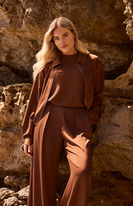 Broek June Shiny Espresso NKF09068