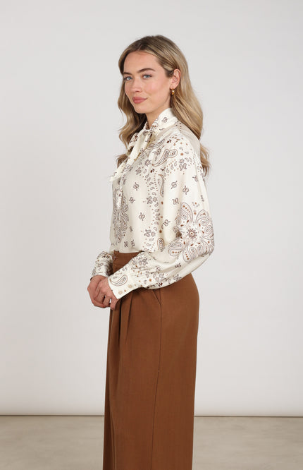 Blouse Angie Tie Paisley Offwhite Toffee NKF02201