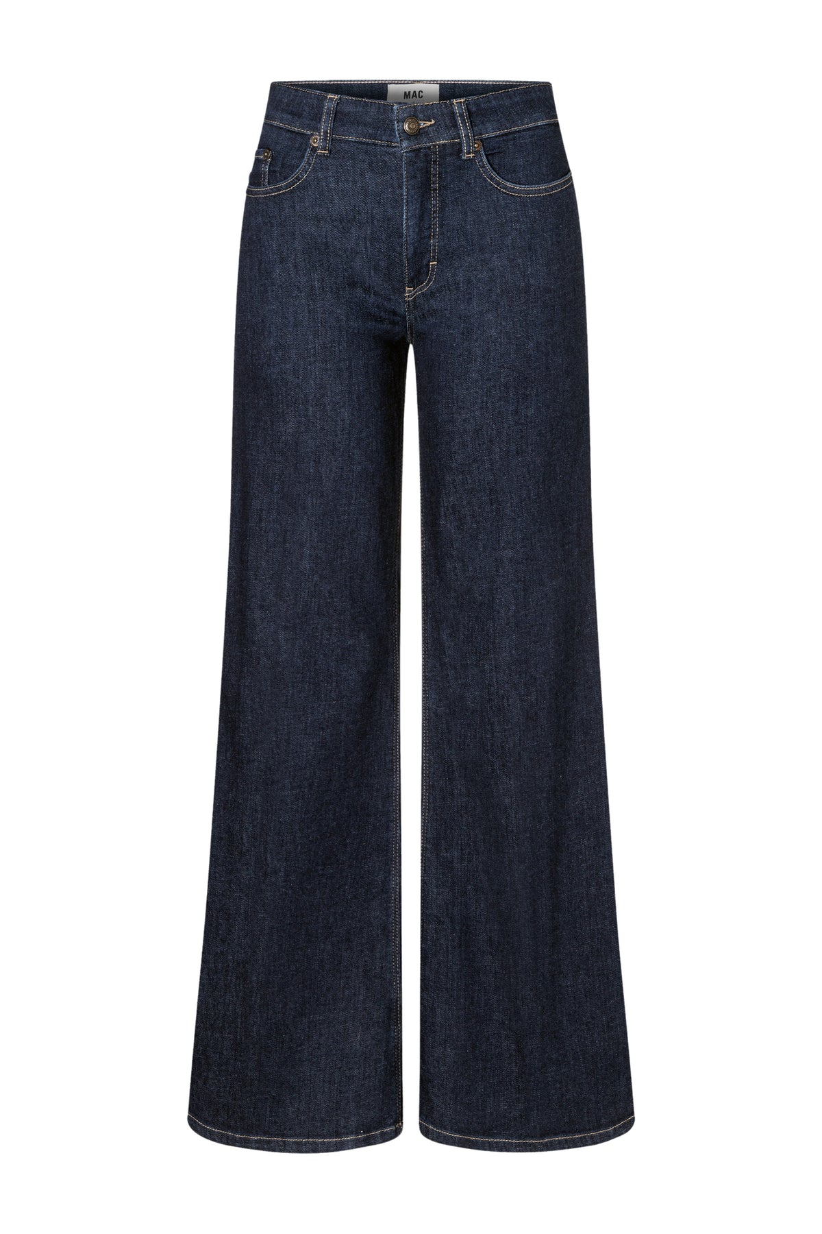 Donkere, wijde MAC Jeans met rinse-afwerking en L34 pasvorm, zichtbaar met een model die de jeans draagt.