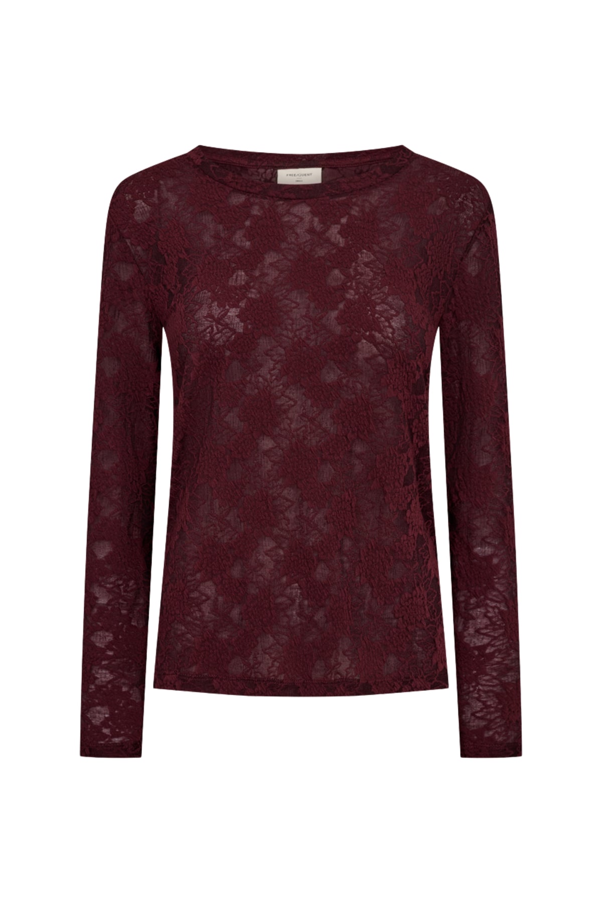 Larissa top van Freequent in Port Royale print, close-up van de kleurrijke, casual damesblouse met ronde hals.