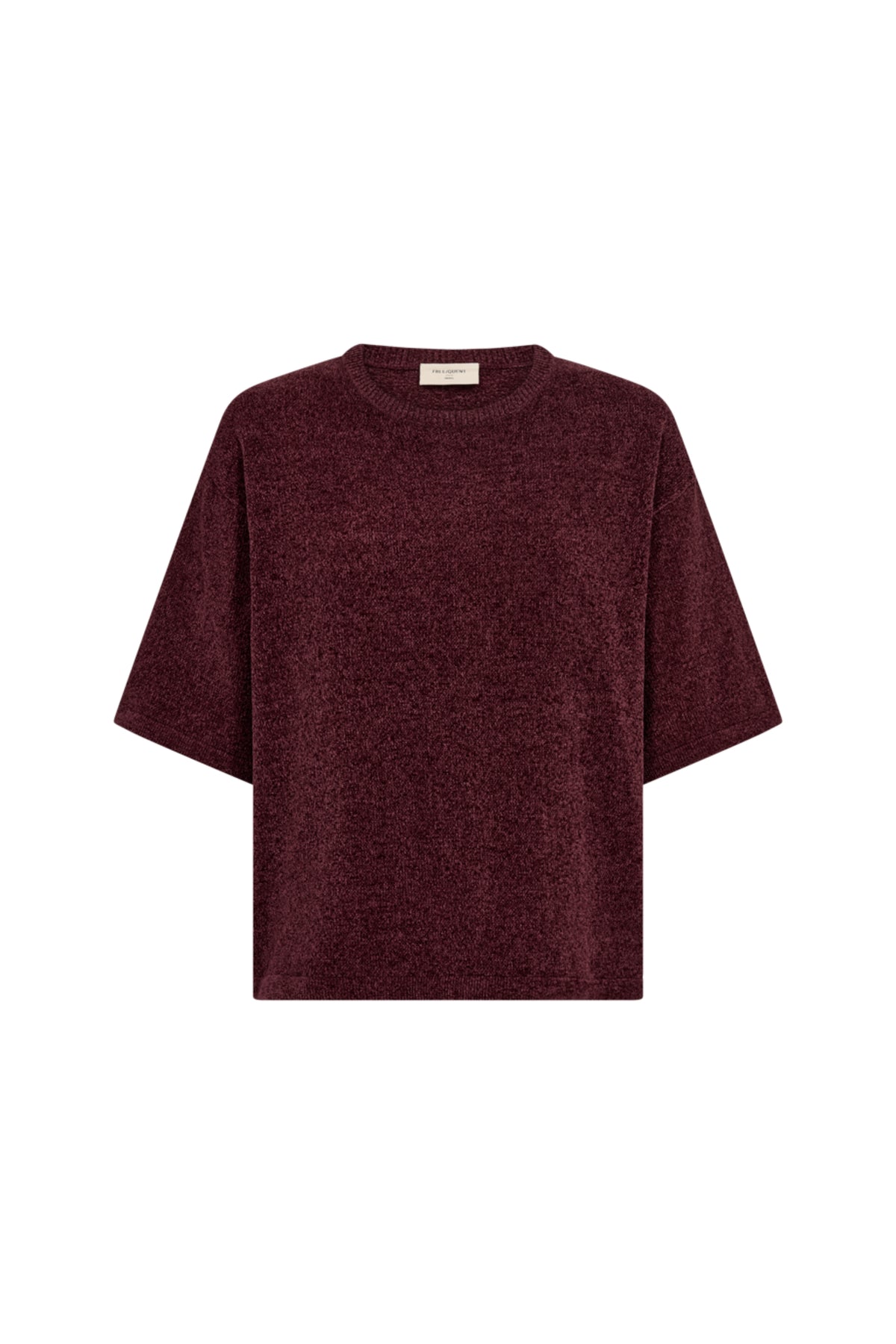 Lichte blauwe trui Freequent Fqtempo Port Royale 211511 met gebreide textuur en ronde hals, gedragen door model.