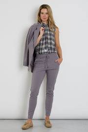 Grijze winter reisbroek van Mi Piace, comfortabel en warm, geschikt voor koude weersomstandigheden, met een casual pasvorm.