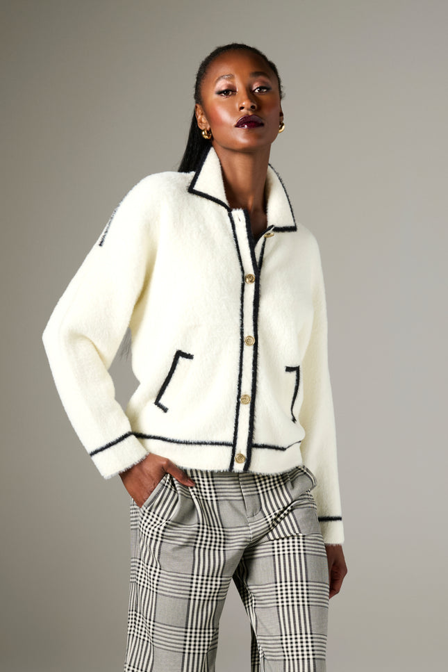 Vest Met Knopen Ecru B846