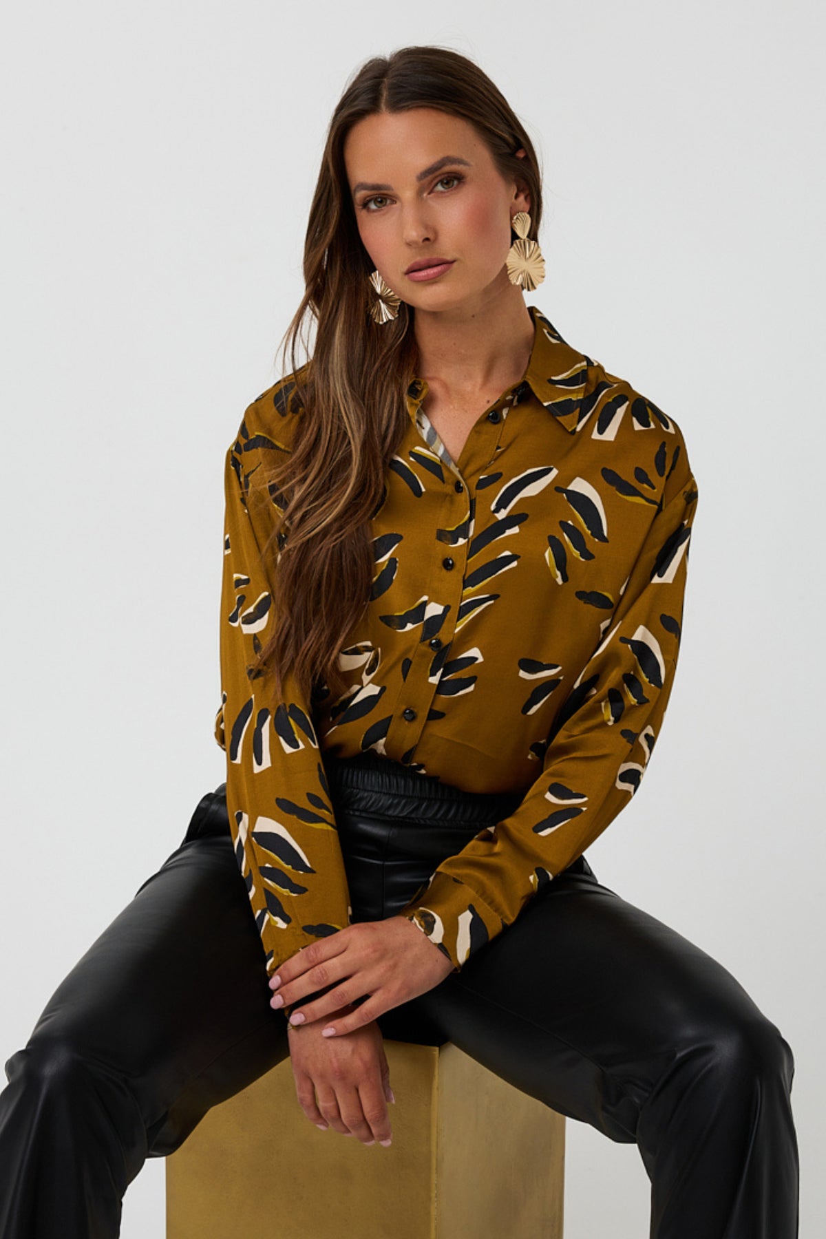 Oversized blouse van EsQualo met harmonisch print, licht en luchtig model voor casual draagstijl.