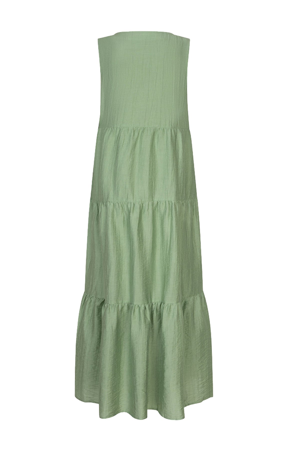 Lange maxi jurk van licht crinkle stof in jungle groen door EsQualo, met vloeiende pasvorm en elegante uitstraling.