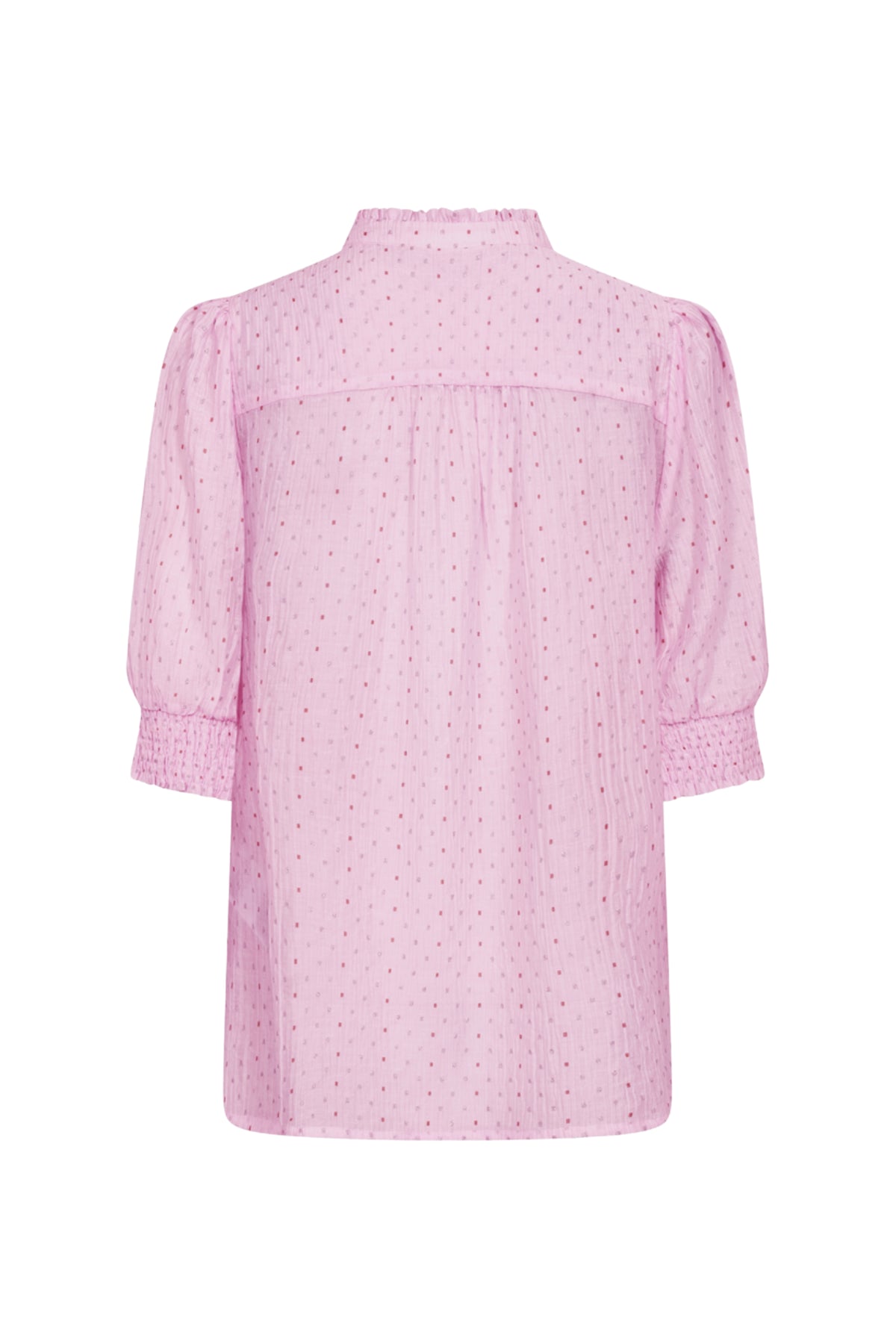 Zilveren blouse Fqlory Ballerina van Freequent, met elegante pasvorm en subtiele details, gedragen door Monique.