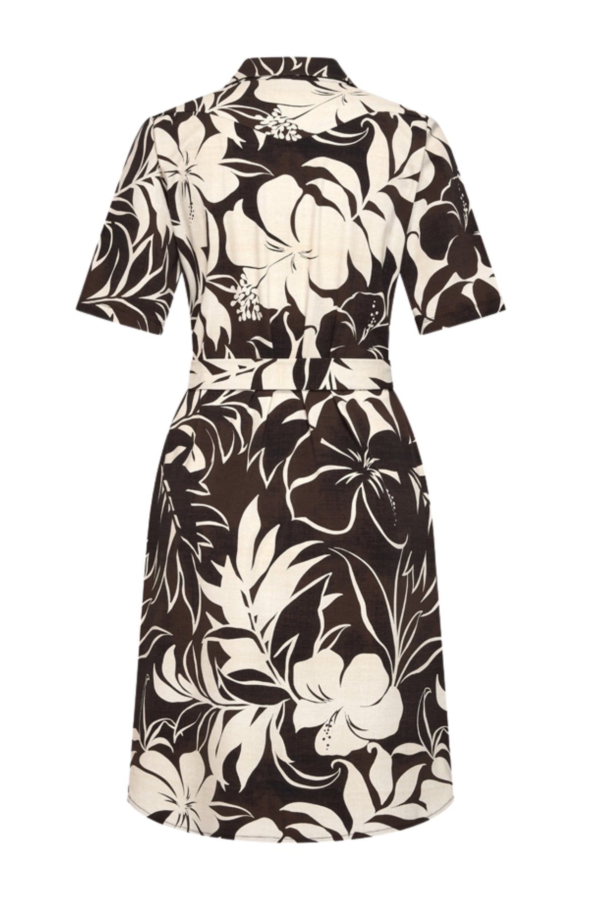 Mi Piace reistravel jurk met tropisch hibiscus print in espresso, perfecte zomerstijl, lichte en luchtige stof.