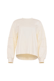 Offwhite Verlita sweater van Maicazz & Zizo, close-up van het zachte, gebreide materiaal en stijlvolle pasvorm.