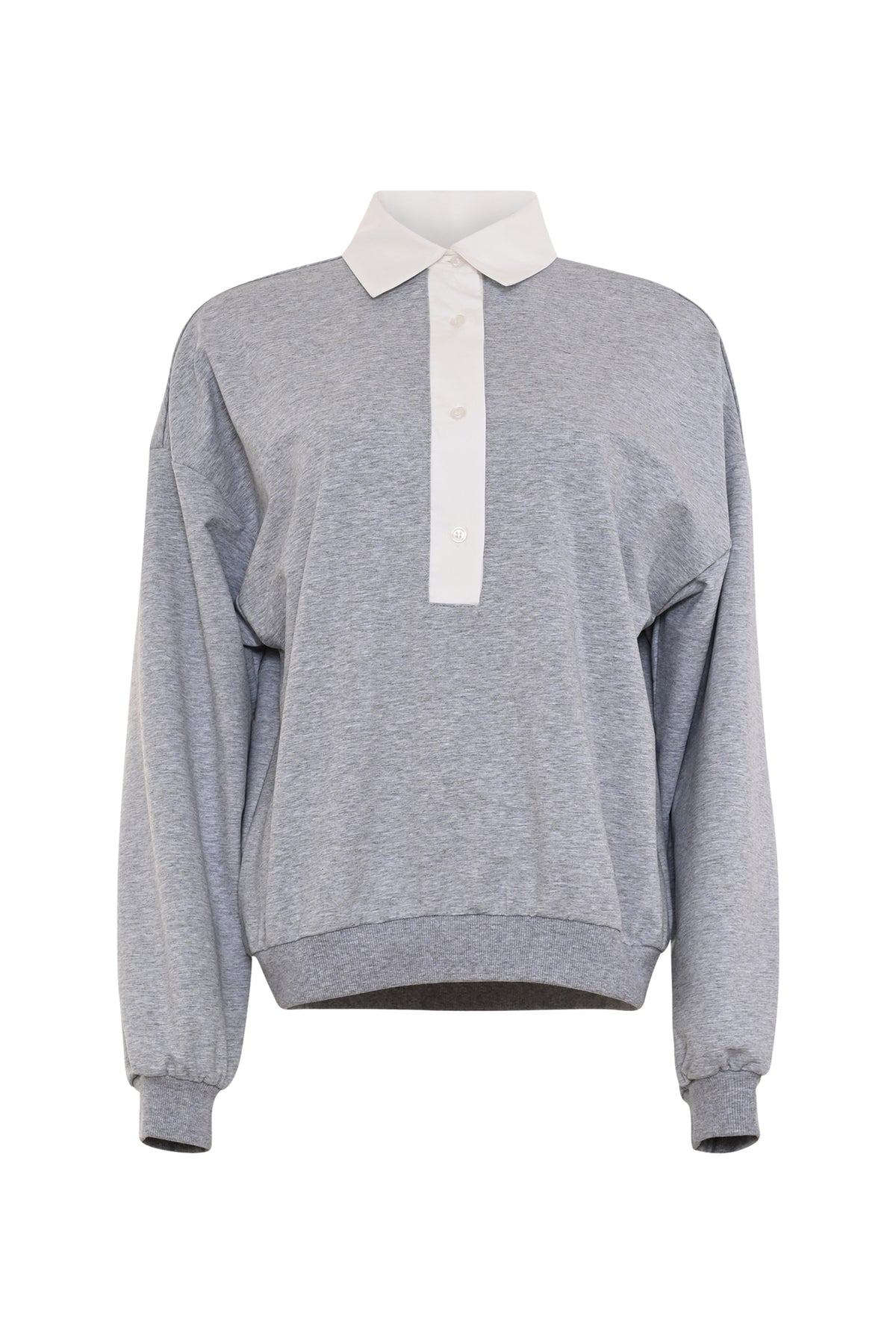Lichtgrijze melange top van Maicazz & Zizo, getoond op een mannequin met een casual stijl en eenvoudige pasvorm.