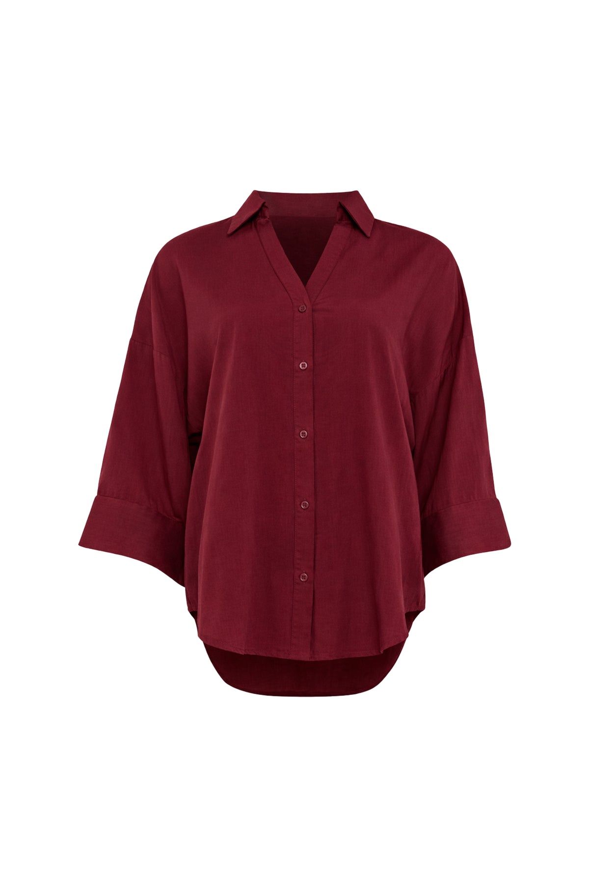 Blouse Vieve Cabarnet van Maicazz & Zizo, getailleerd model met lange mouwen en ronde hals, gedragen door een model.