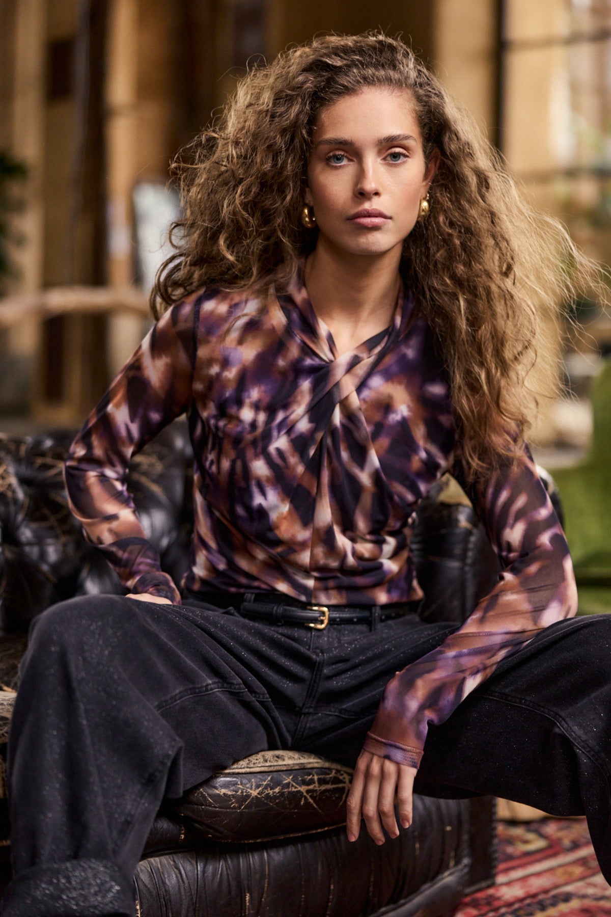 Tramontana top Winter Eclipse print in paarse tinten, zichtbaar met kleurrijk patroon en zachte stof.