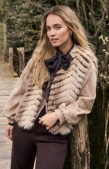 Gilet Patterned Faux Fur Winter Gold C49-22-802