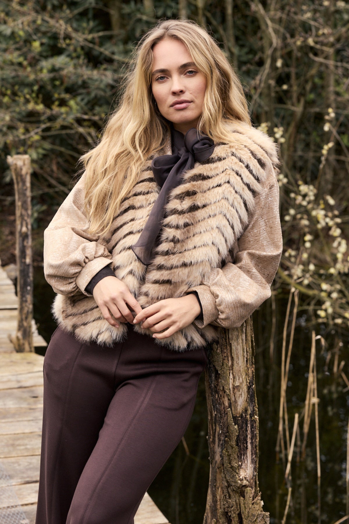 Tramontana dames wintergilet met patroon en nepbacht leer, goudkleurig, warm en stijlvol voor koude dagen