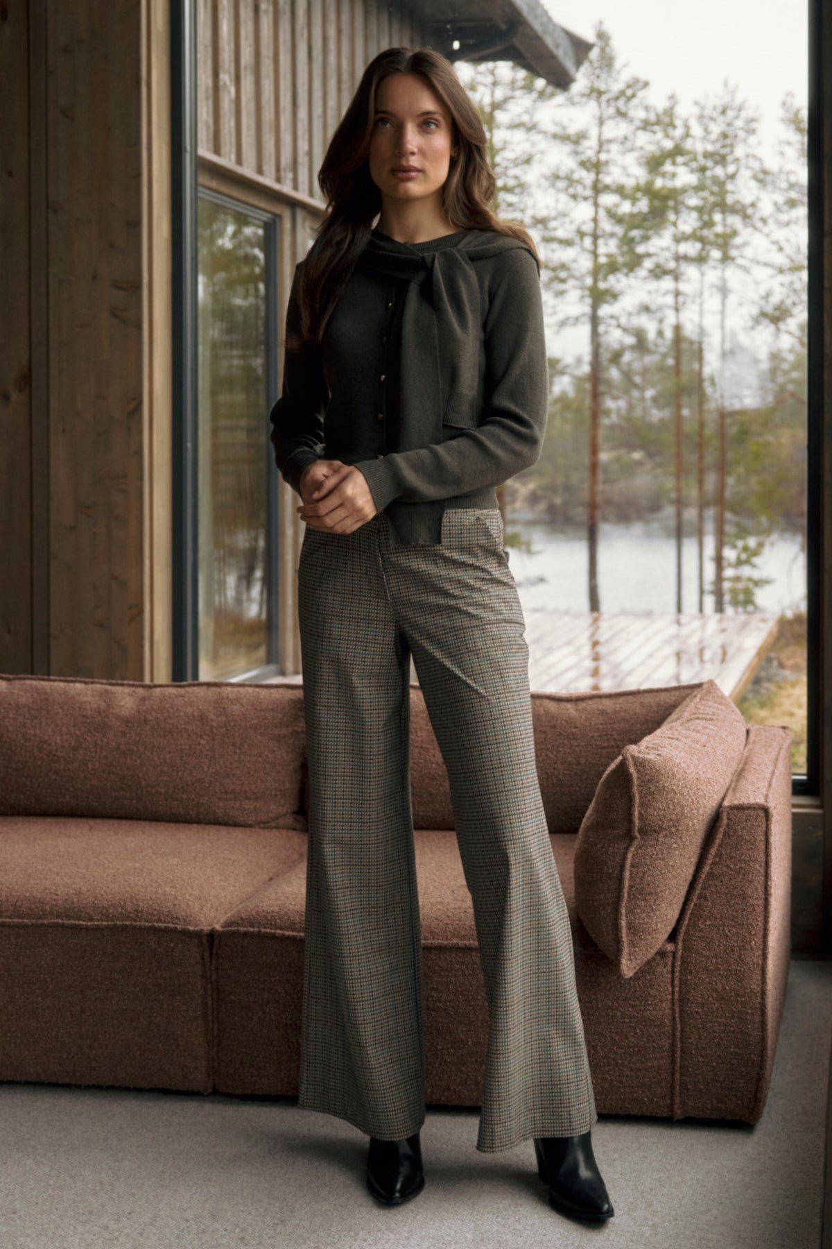 Lady Day reisbroek met ruitprint, comfortabele pasvorm en elastische taille, perfect voor reizen en casual gelegenheden.