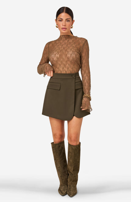 Short Sallisa Dark Utility