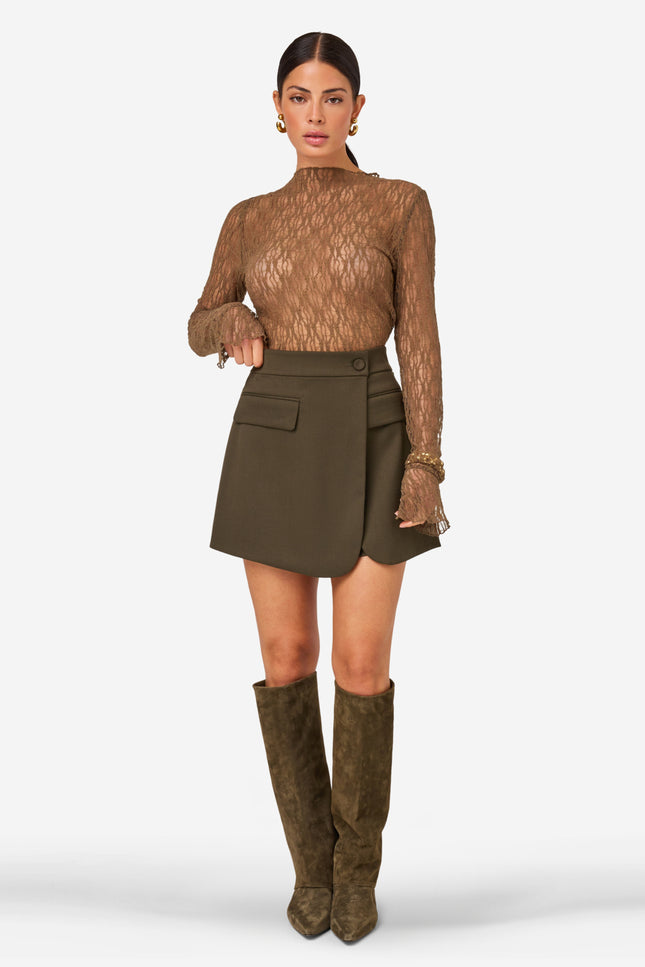 Short Sallisa Dark Utility