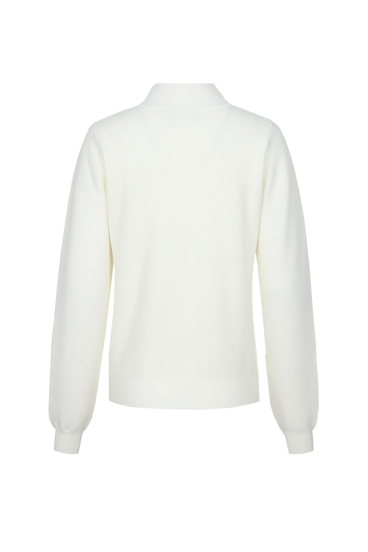 Witte G-maxx Slaine wollen top met ronde hals, gedragen door een model, close-up van het kledingstuk.