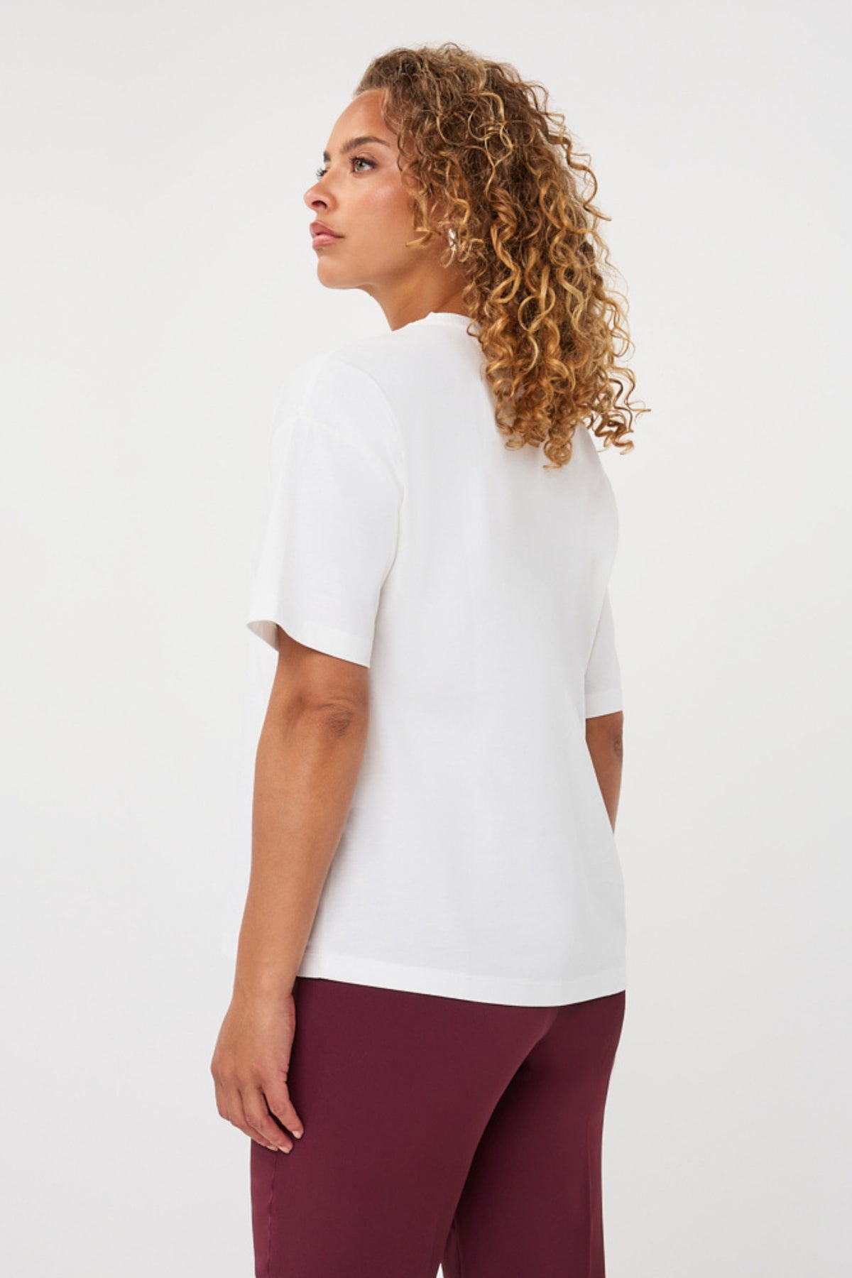 Offwhite en merlot EsQualo T-shirt Galarie, casual kledingstuk met graphic print, recht model, korte mouwen, van katoen.
