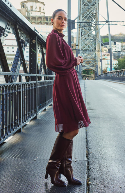 Jurk Mock Neck Chiffon Merlot F26.15503
