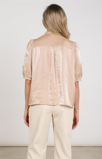 Blouse Alberta Bow Sand NKF02161