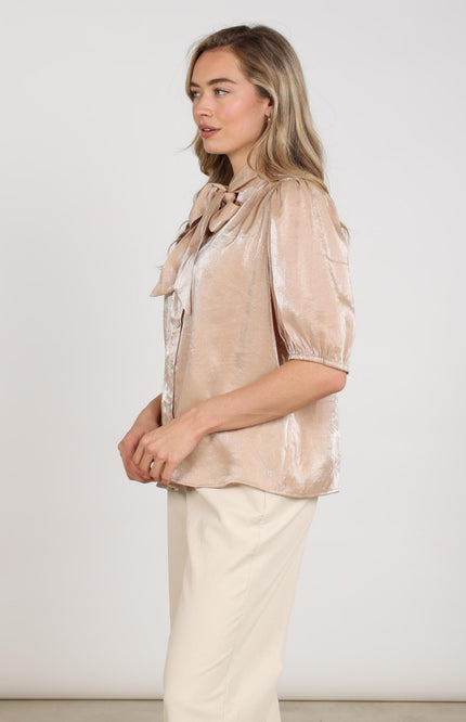 Blouse Alberta Bow Sand NKF02161