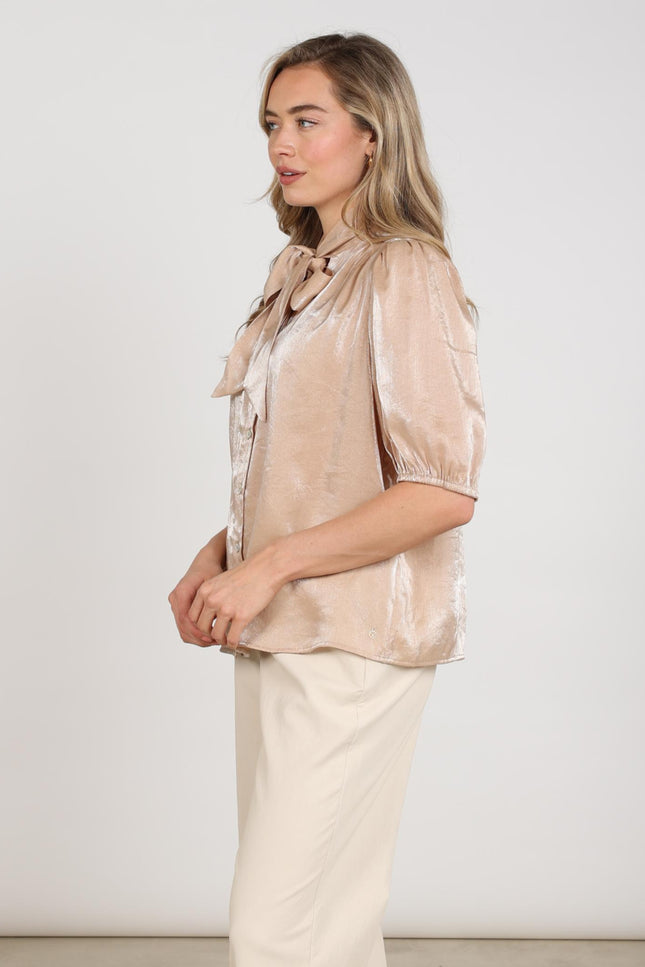 Blouse Alberta Bow Sand NKF02161