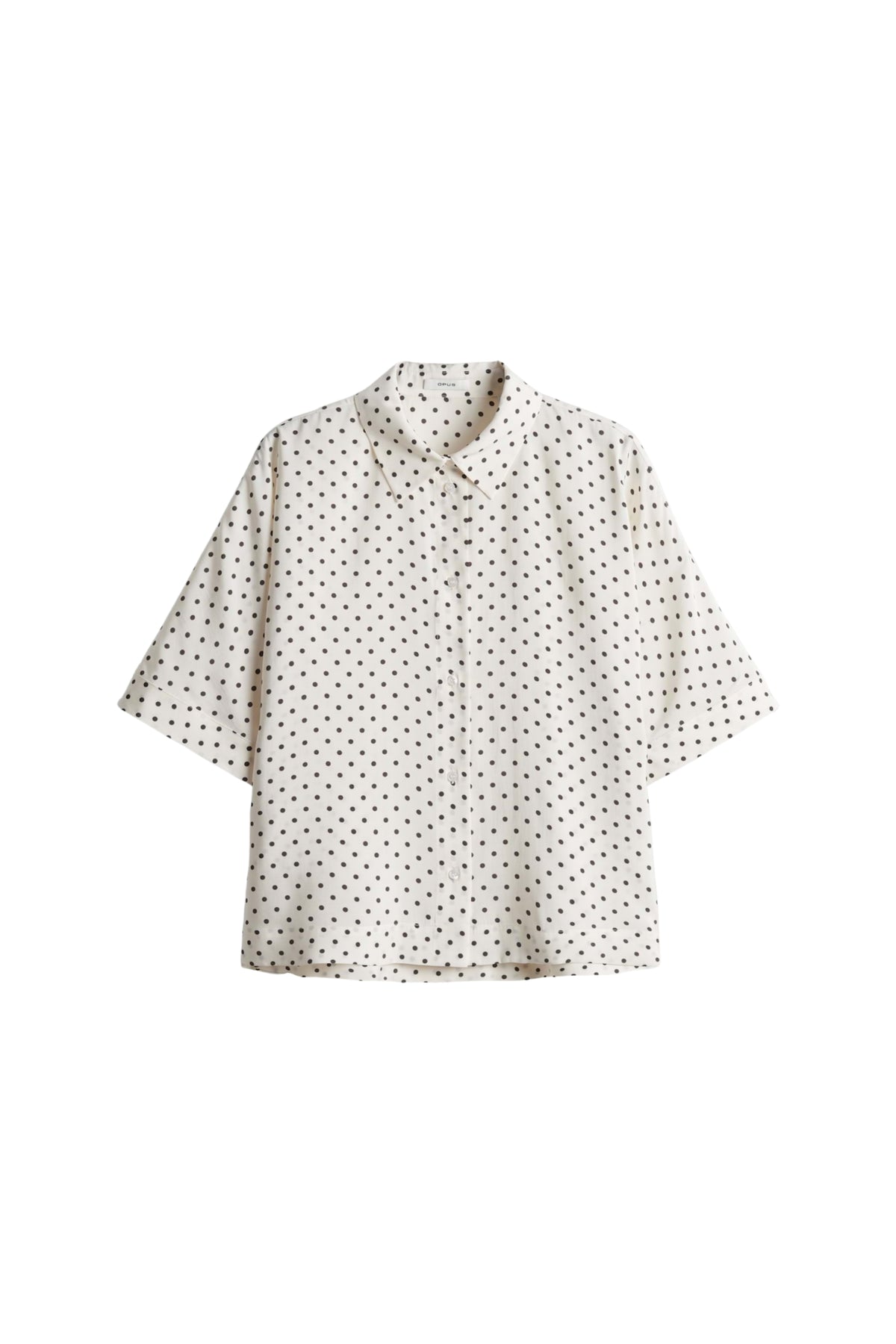 Lichte katoenen blouse van Opus met polkadotpatroon en lange mouwen, gedragen door een model.
