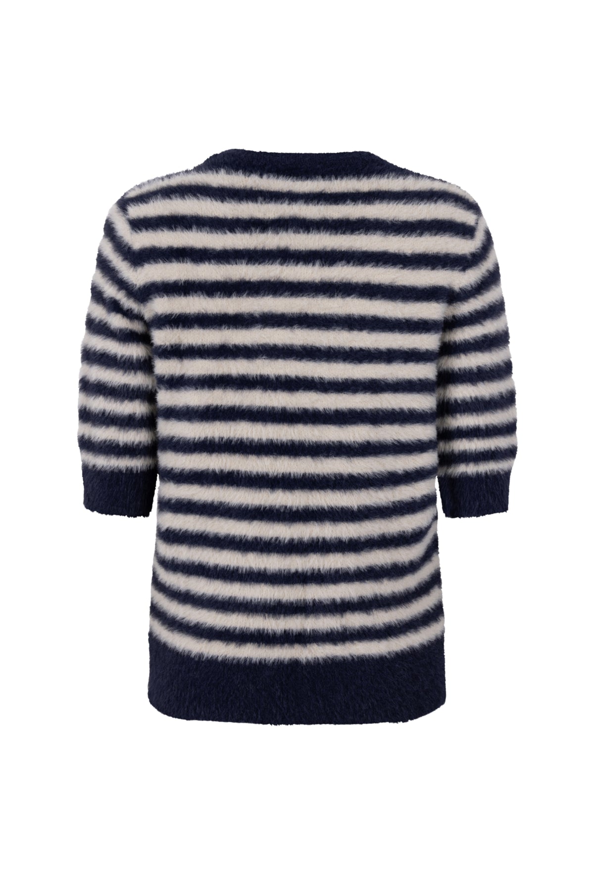 Zoso Pamela offwhite navy trui met lange mouwen en ronde hals, gedragen door een model, in een stijlvolle, casual setting