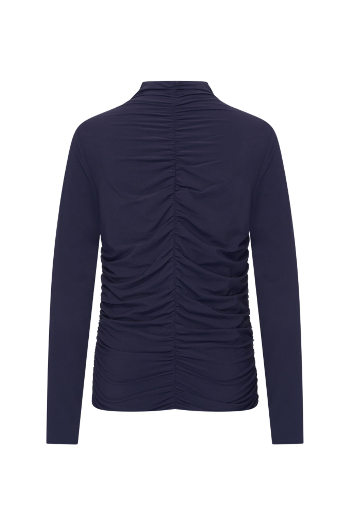 Lichte navy Travel Top Wrinckle van Mi Piace, getailleerd met elegante wrijving, gedragen door een model.