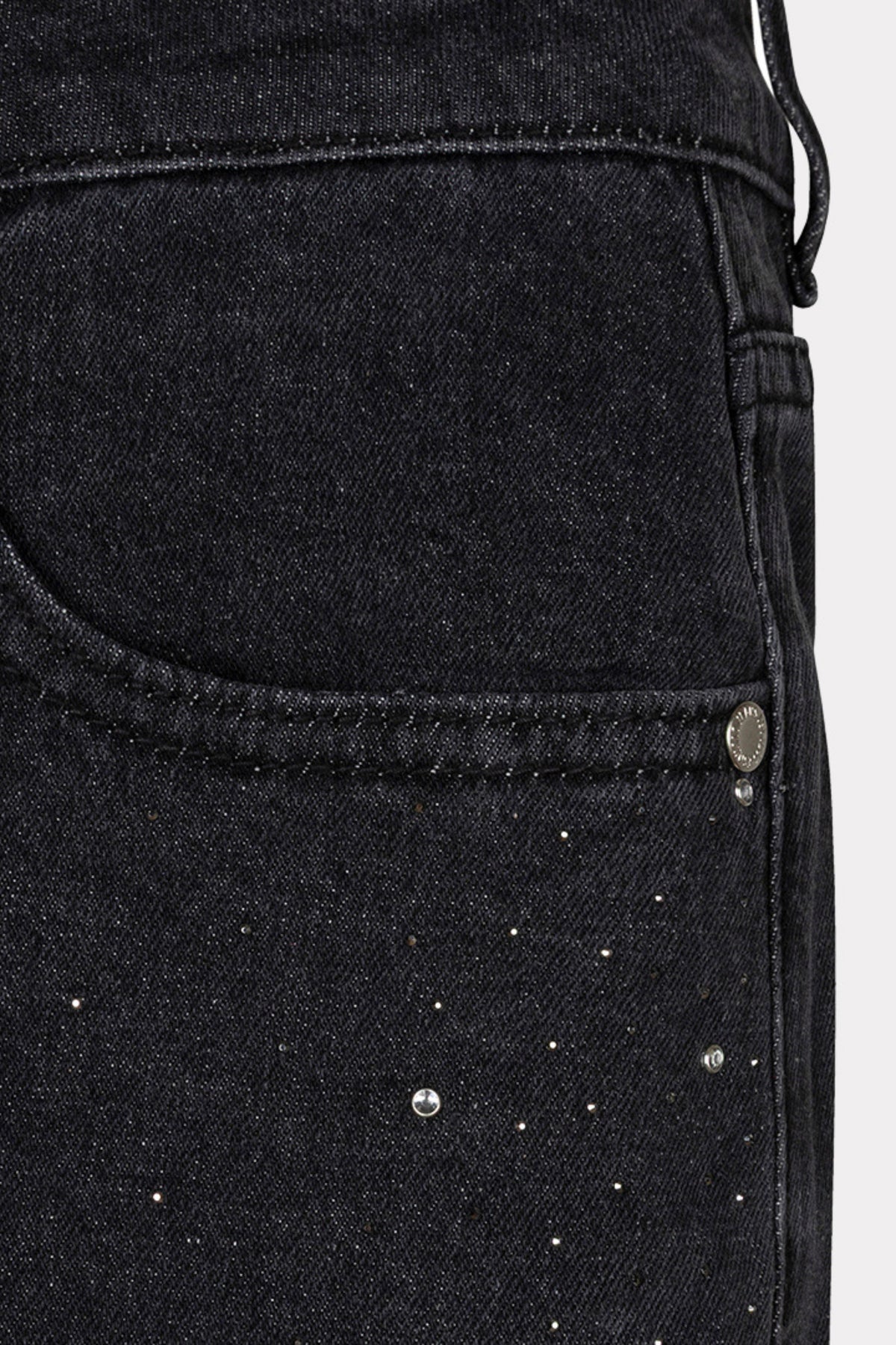 Zwart brede jeans van denim met rhinestones, merk EsQualo, W26, zichtbaar op de afbeelding.