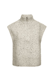 Freequent Moonbeam Melange top in zachte, gemêleerde stof met ronde hals en lange mouwen, gedragen door een model.