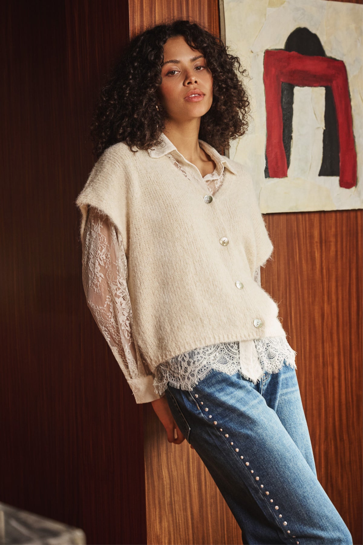 Oversized blouse van kant in vanillekleur met lange mouwen en ronde hals, van EsQualo, elegant en comfortabel voor casual stijl