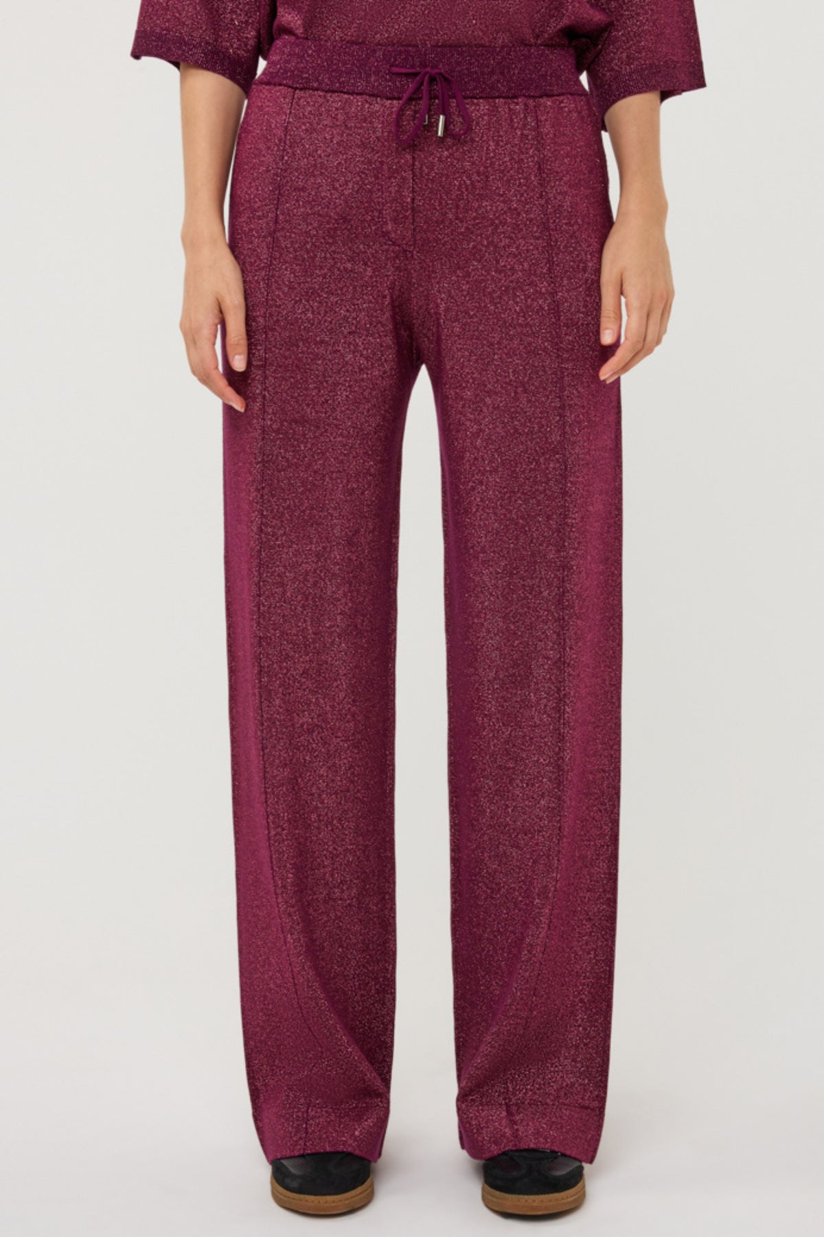 Lurex broek van EsQualo in W26.07710, glanzende stoffen, comfortabele pasvorm, modieus ontwerp voor dames.