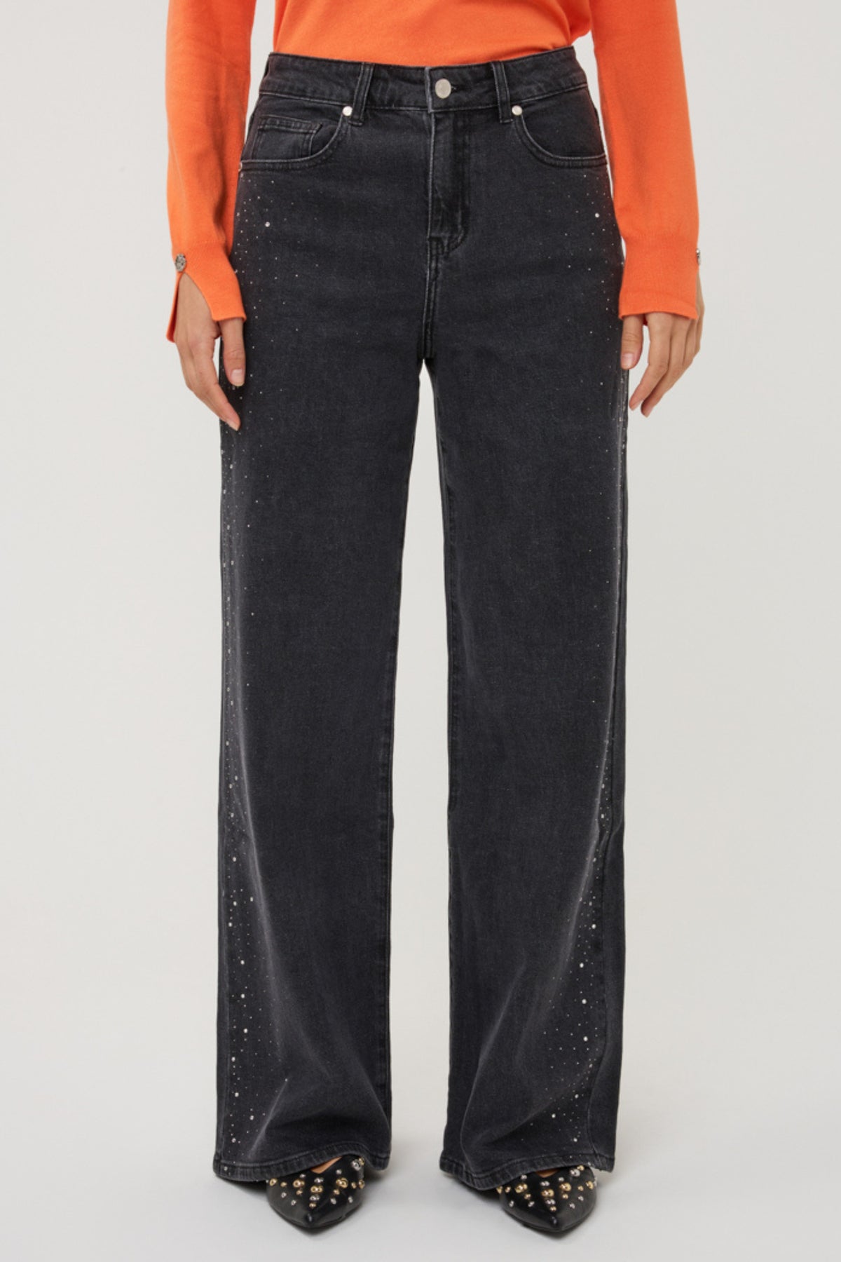 Zwart brede jeans van denim met rhinestones van EsQualo, maat W26, zichtbaar met details op de afbeelding.
