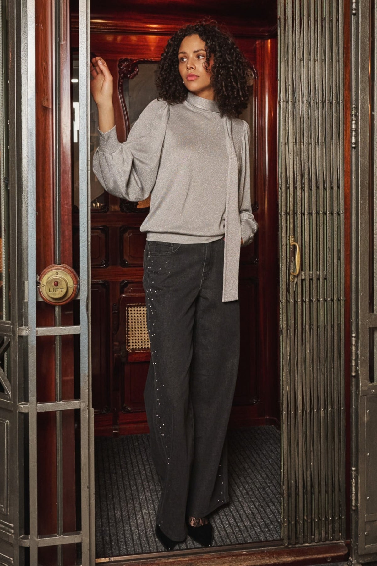 Zwarte wide jeans van denim met rhinestones van EsQualo, W26, met opvallende versiering en casual pasvorm.