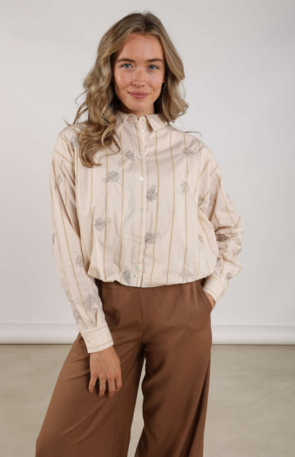 Blouse Lara Embroidery Sand NKF02055