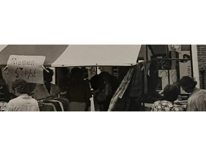 <h2><em>Offline</em></h2>