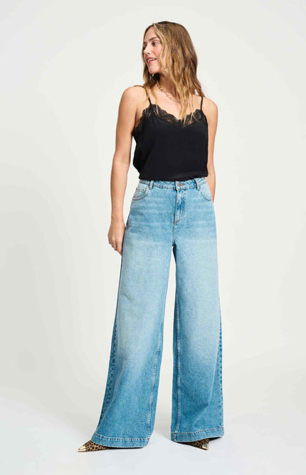 POM Amsterdam Jeans Baggy Wideleg Mid Blue SP9438 Stretchshop.nl