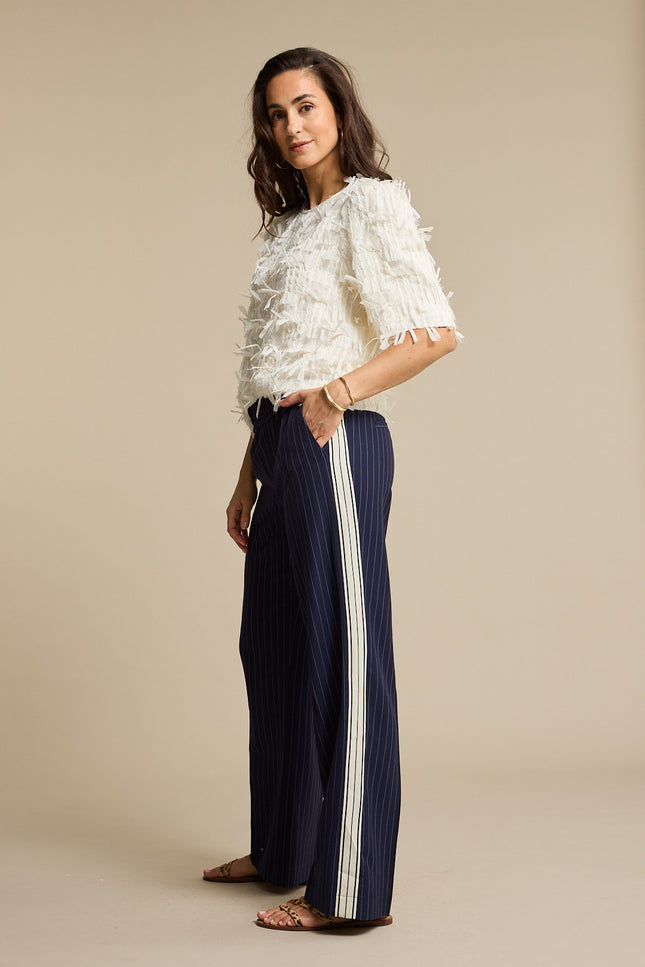 Red Button Top Fiona Fancy Frills Ecru SRB4847 Stretchshop.nl