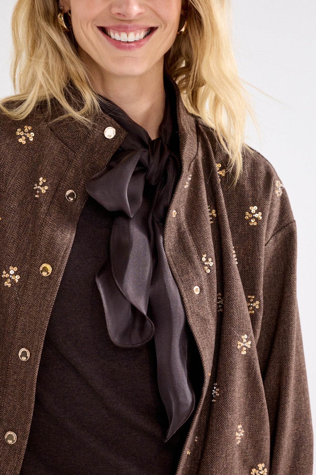 Lichte tweed jas van Tramontana met glinsterende sequins in café noir melange, stijlvolle en elegante uitstraling
