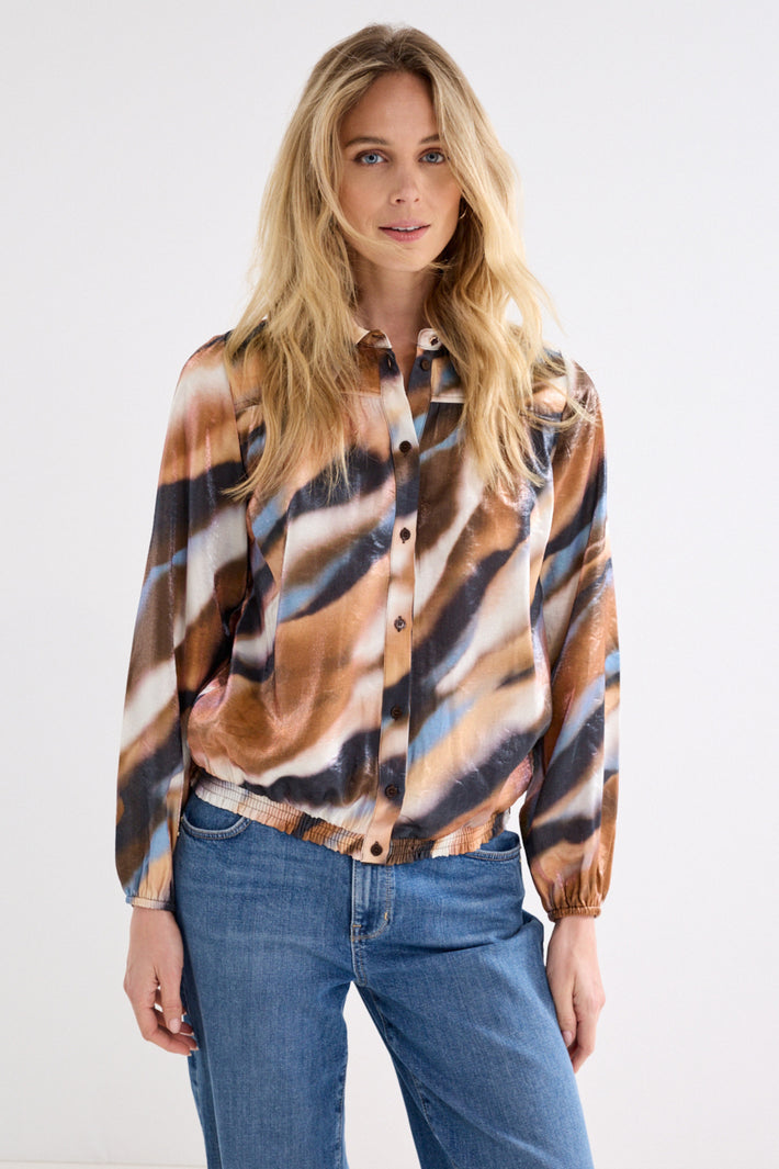 Blouse Moody Blue Cascade Print Tramontana met kleurrijk motief en lange mouwen, casual en stijlvol voor elke gelegenheid.