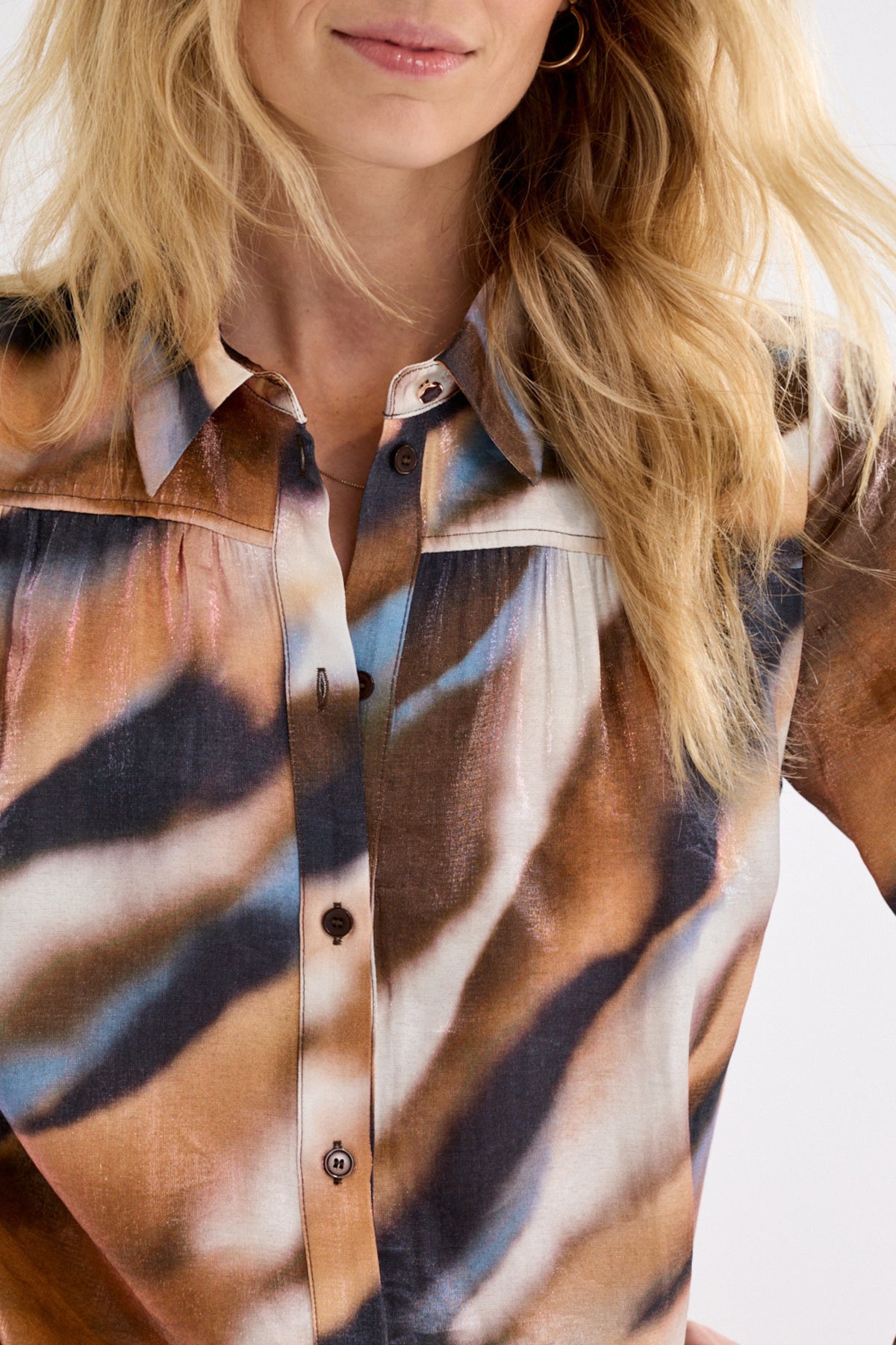 Gebloemde blouse van Tramontana in Moody Blue Cascade print met meerdere kleuren, modieus en comfortabel voor dagelijks gebruik.