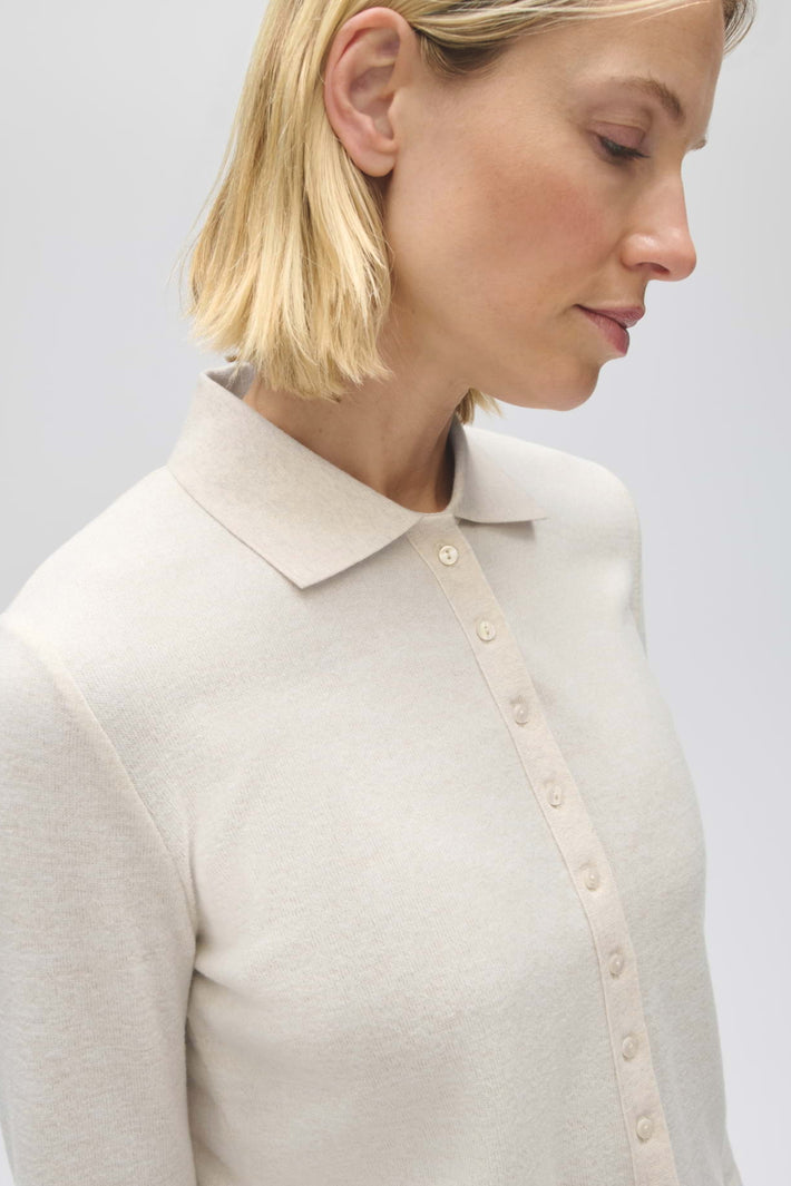Opus Sugimi Soft Cream top met zachte textuur en roze kleur, weergegeven op de afbeelding.