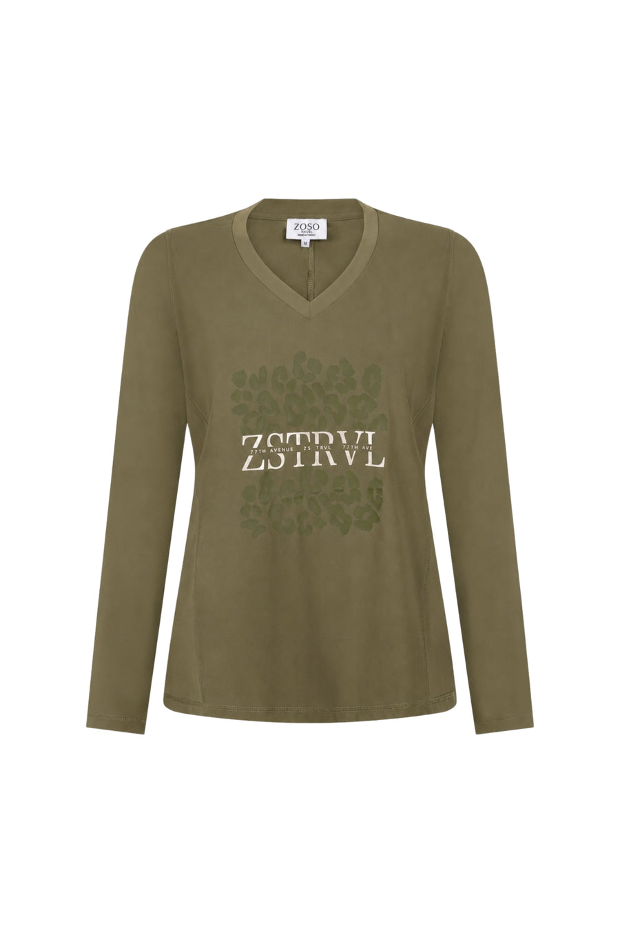 Groene Zoso Travel Top Melissa 265 met comfortabele pasvorm en stijlvolle uitstraling, zichtbaar in de afbeelding.