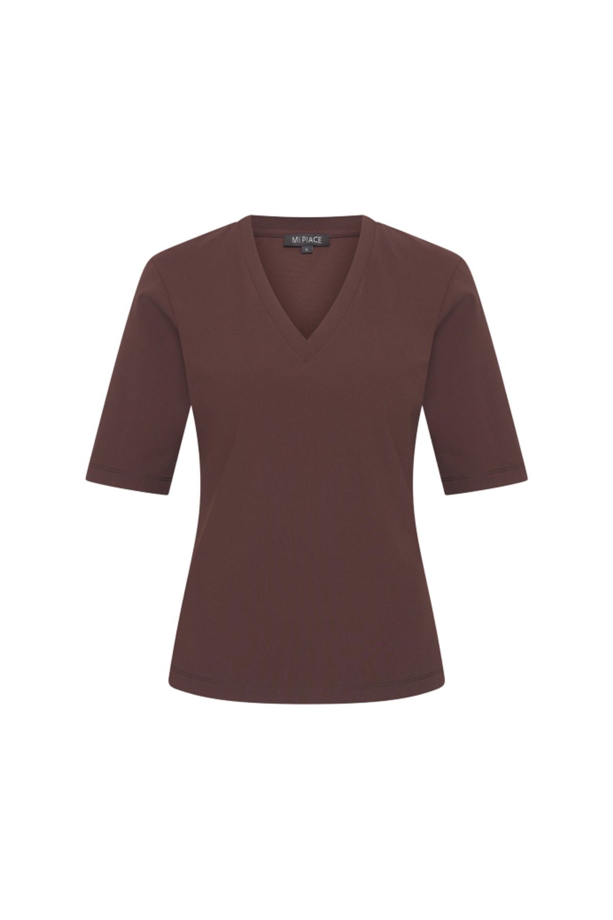 Mi Piace Travel Top Espresso 202271, stijlvolle reis top met espresso-kleur, zichtbaar op de afbeelding