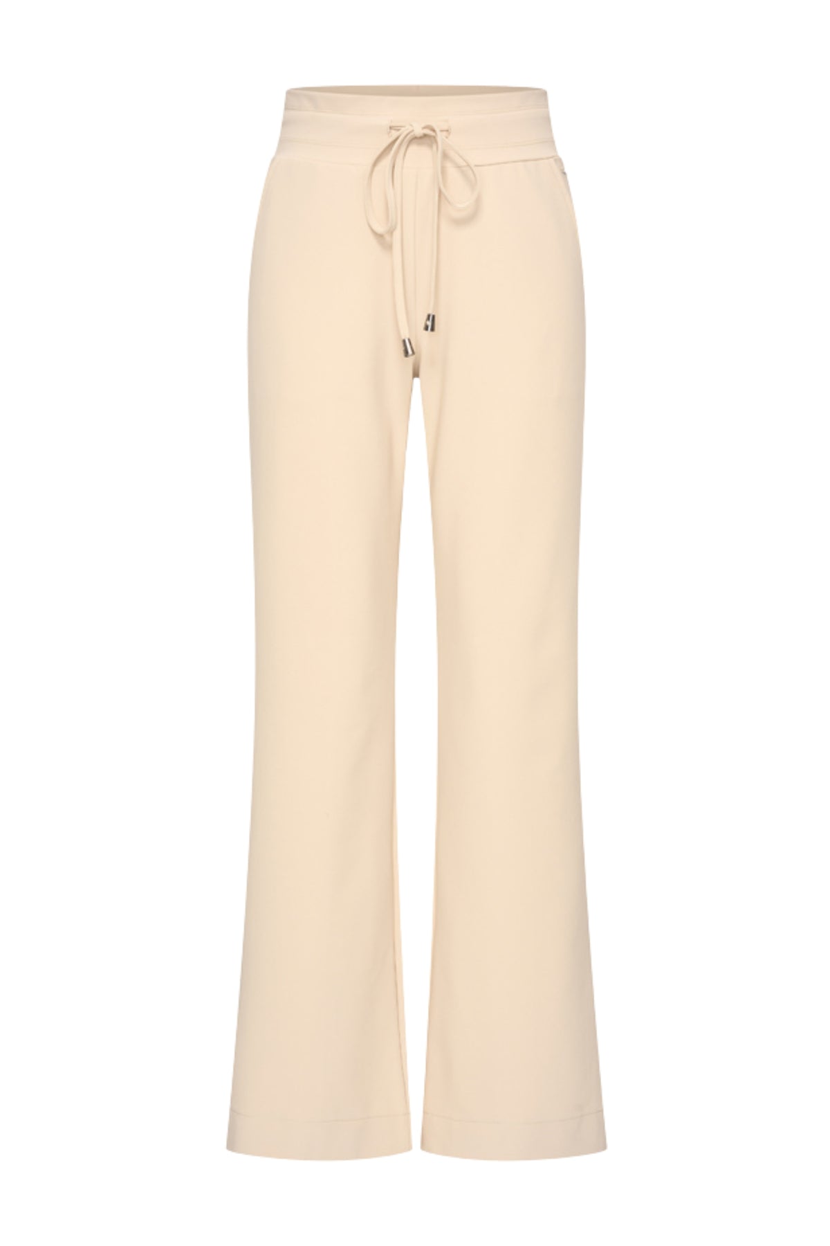 Mi Piace reiskleding: zandkleurige flaired travelbroek met wijde pijpen, comfortabel en stijlvol voor reizen.