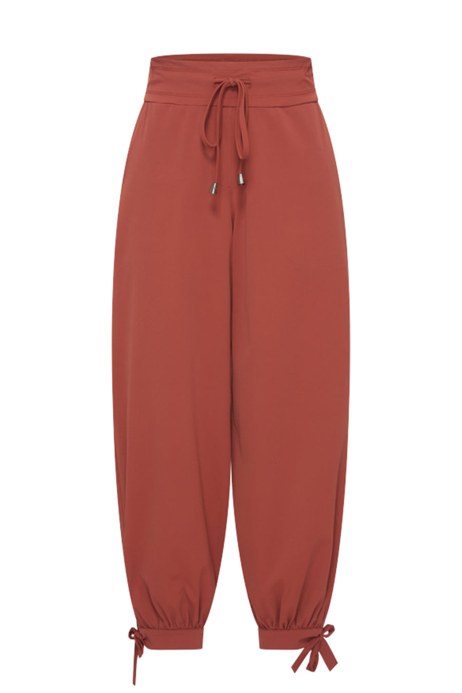 Mi Piace reisbroek met ballonmodel en strikdetail in fired brick, comfortabele en stijlvolle broek voor vakantie of dagelijks gebruik.