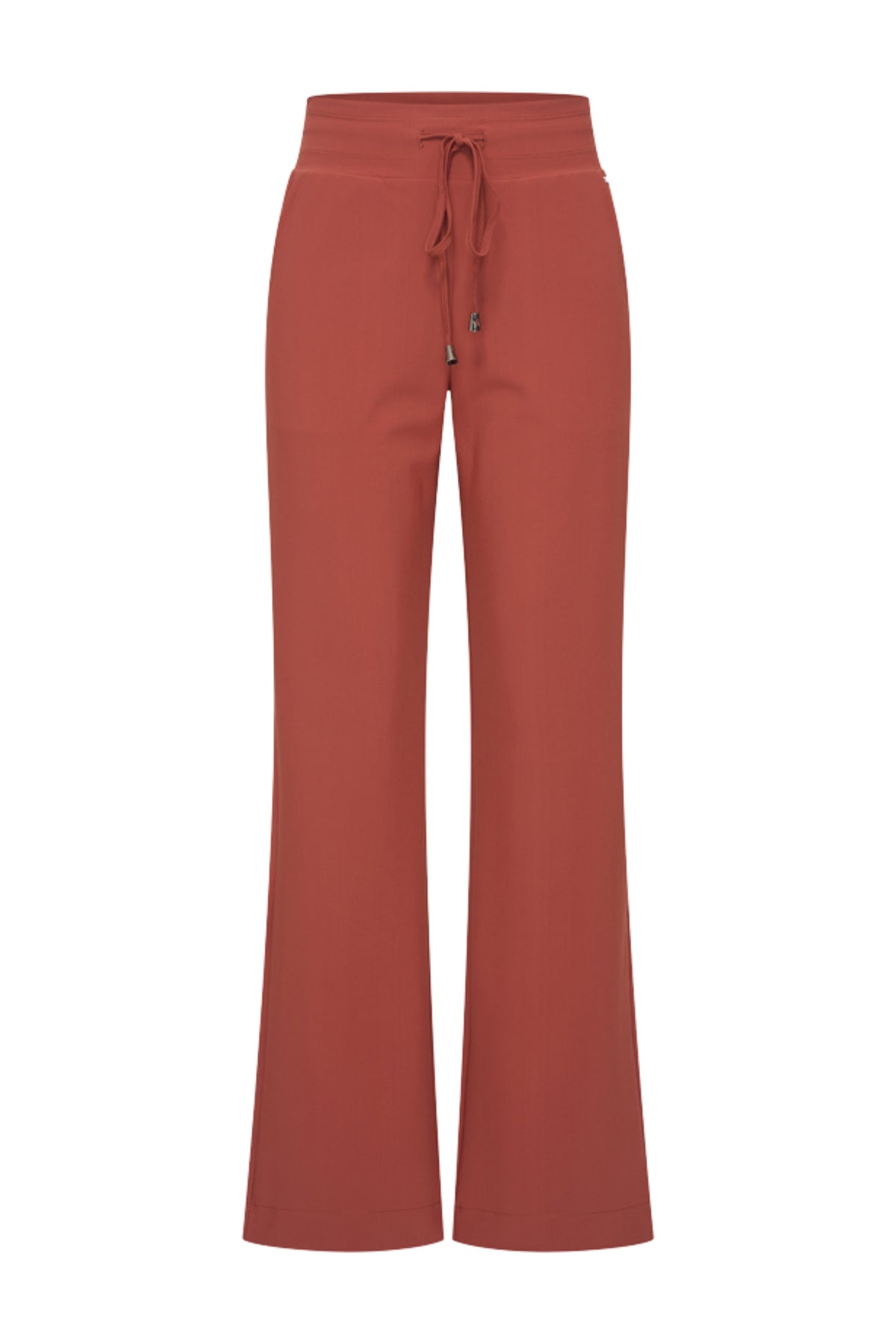 Mi Piace bonded travel broek in fired brick kleur, flared model, comfortabel en stijlvol voor reizen en casual dragen.