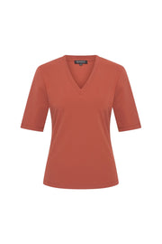 Mi Piace Travel Top Fired Brick, stijlvolle top met vurige baksteenprint, perfect voor casual en zomerse outfits.